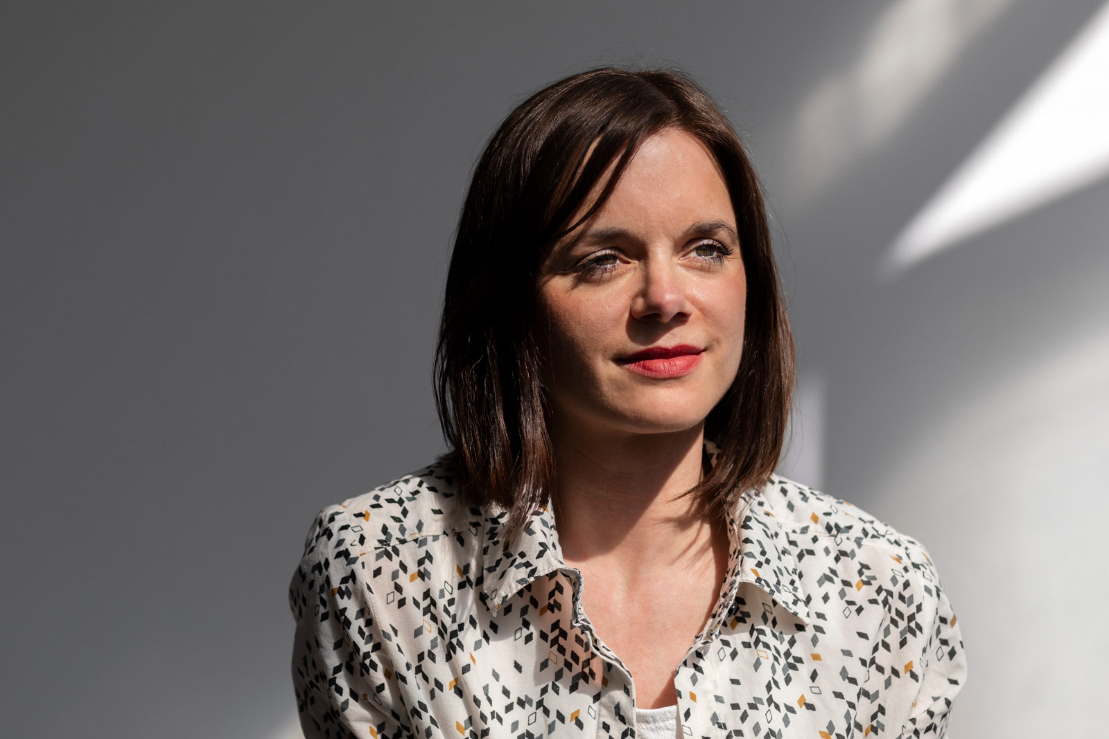 I am Stefanie Gartmann, a passionate DOP and Directing DOP. Stefanie Gartmann portrait